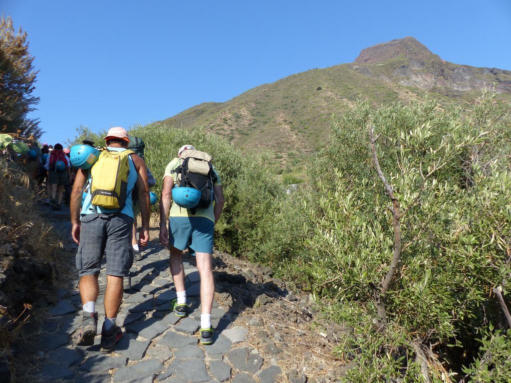 Il Vulcano A Piedi Stromboli Luaran gambar
